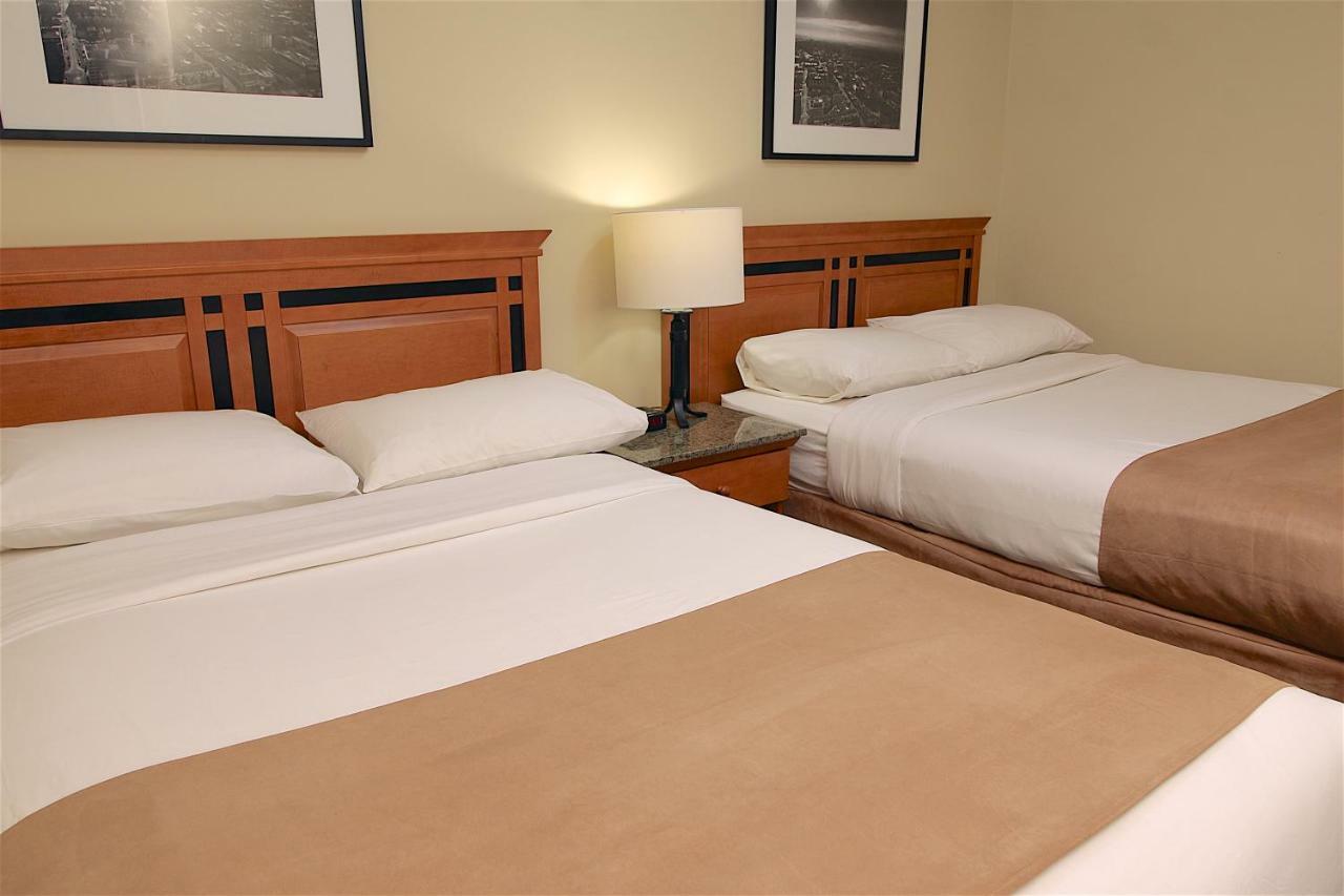 Medicine Hat Inn & Suites Екстериор снимка