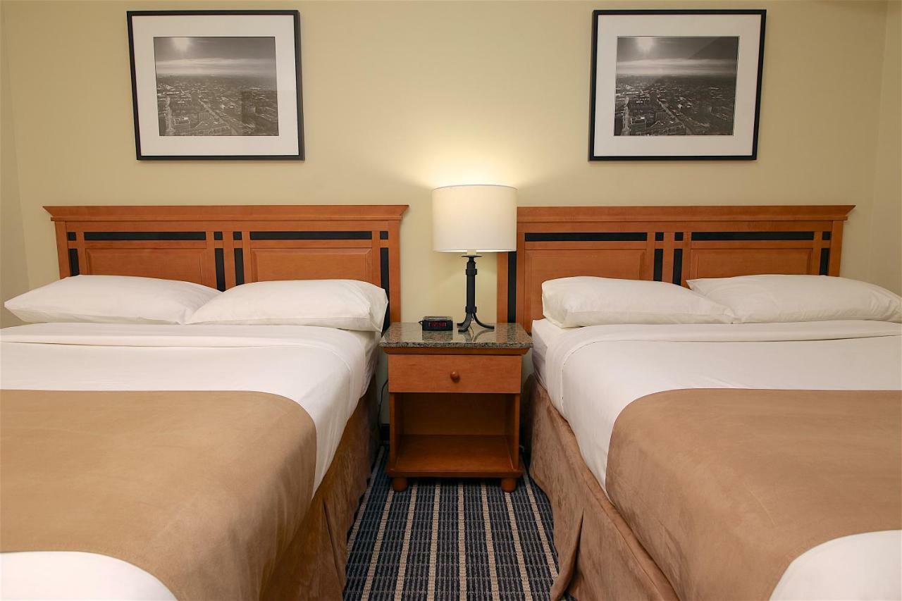 Medicine Hat Inn & Suites Екстериор снимка