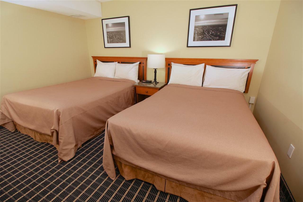 Medicine Hat Inn & Suites Екстериор снимка